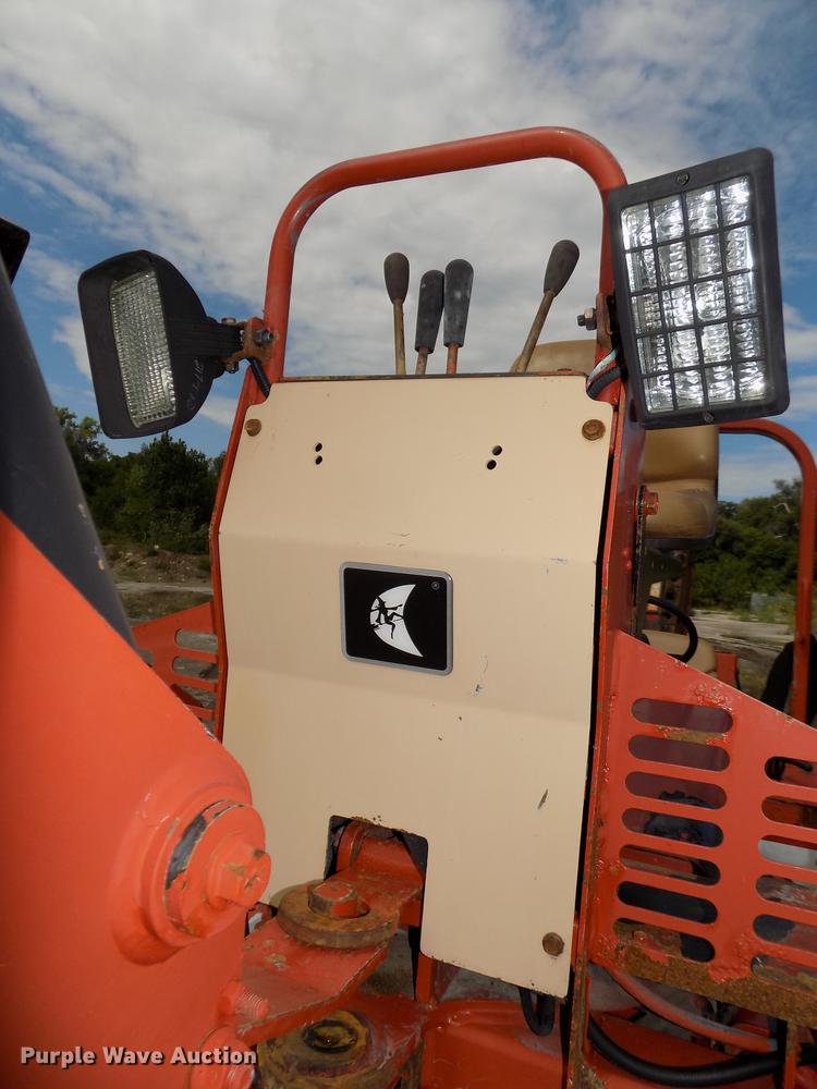 image for item DB8653 2000 Ditch Witch 5700 trencher