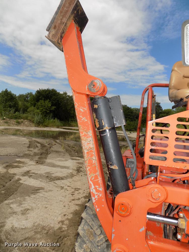 image for item DB8653 2000 Ditch Witch 5700 trencher