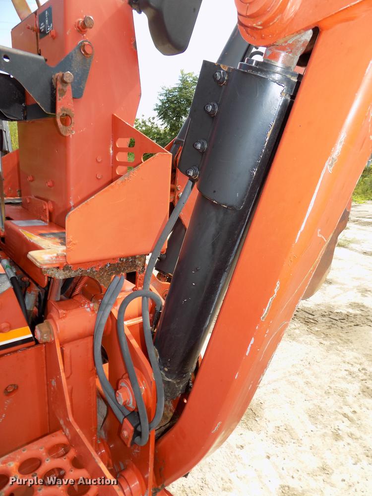 image for item DB8653 2000 Ditch Witch 5700 trencher