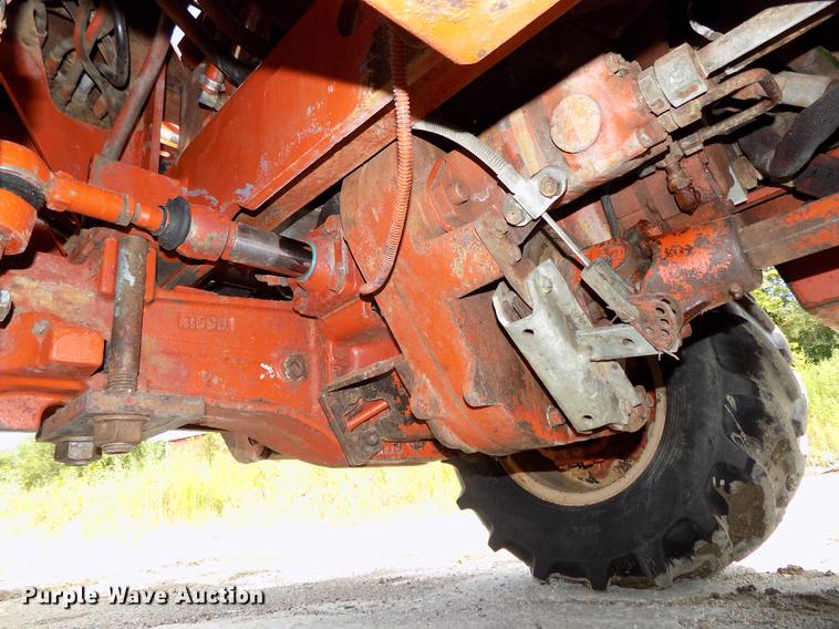 image for item DB8653 2000 Ditch Witch 5700 trencher