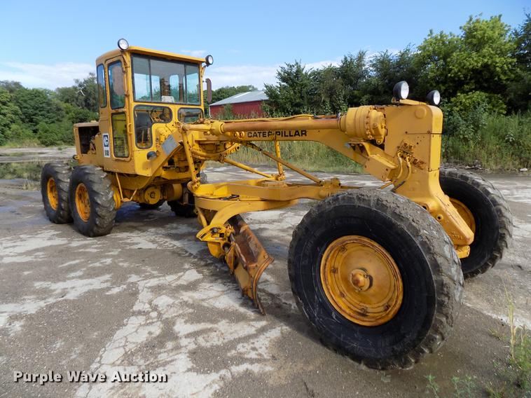 image for item DB8654 1969 Caterpillar 12F rigid frame motor grader