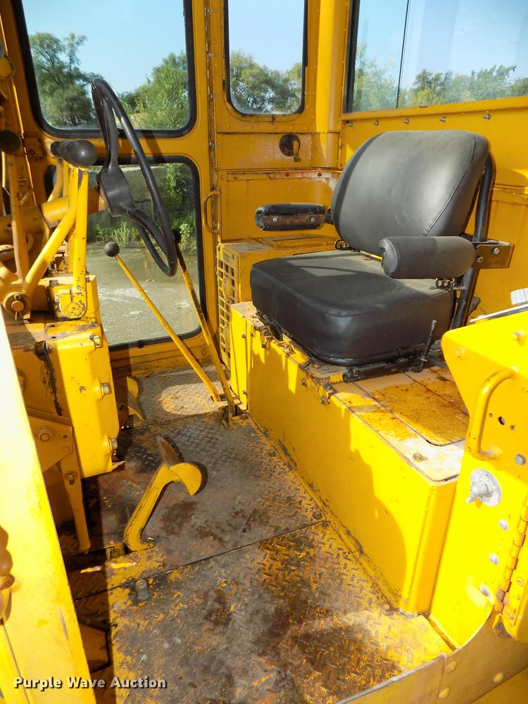 image for item DB8654 1969 Caterpillar 12F rigid frame motor grader