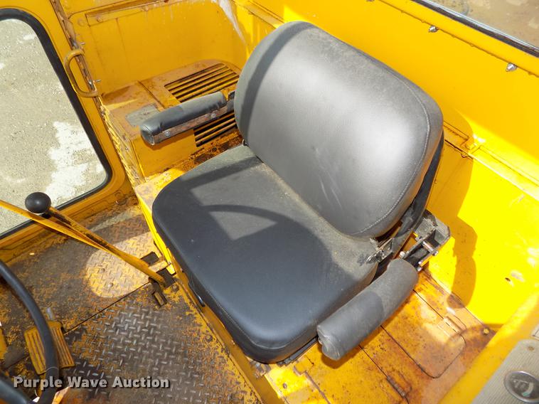 image for item DB8654 1969 Caterpillar 12F rigid frame motor grader