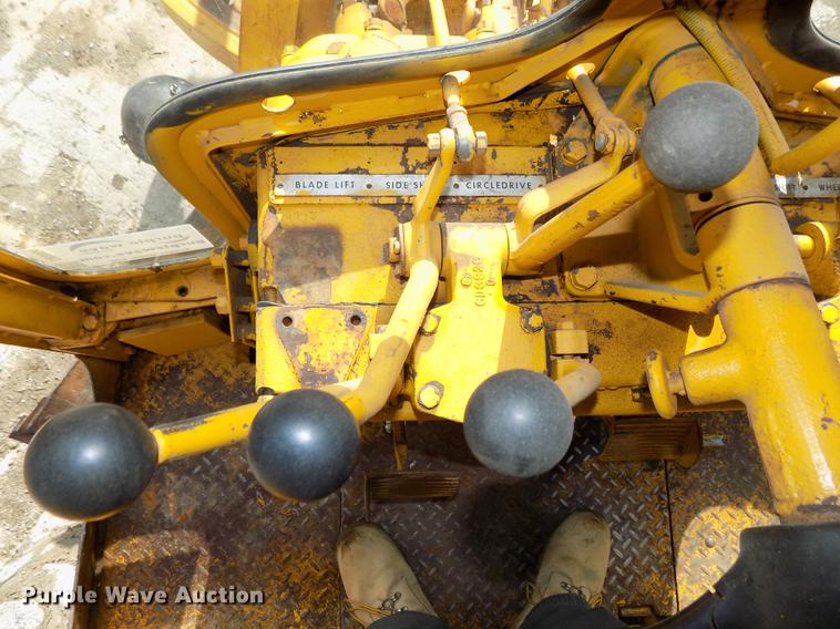 image for item DB8654 1969 Caterpillar 12F rigid frame motor grader