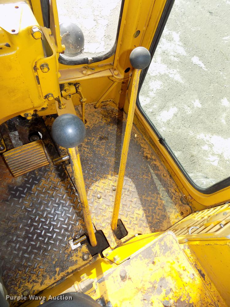 image for item DB8654 1969 Caterpillar 12F rigid frame motor grader