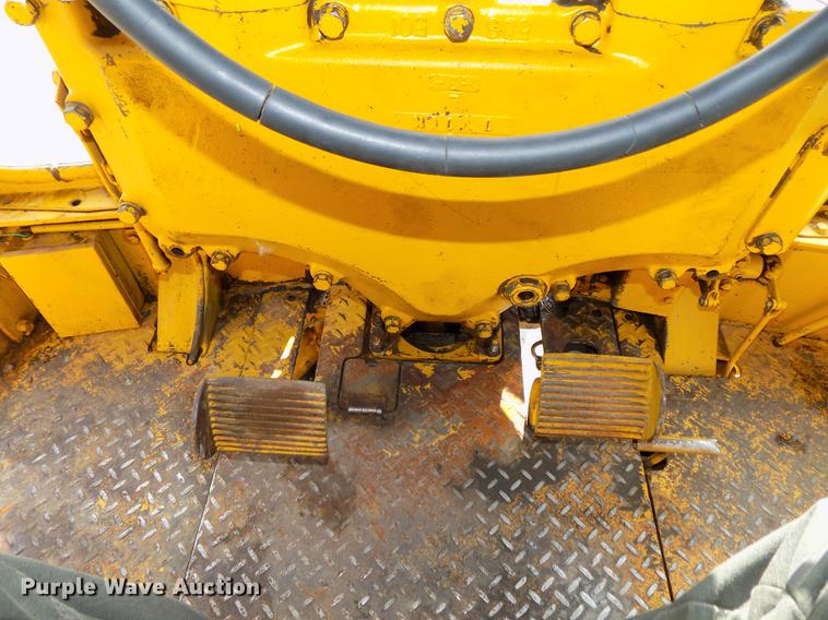 image for item DB8654 1969 Caterpillar 12F rigid frame motor grader