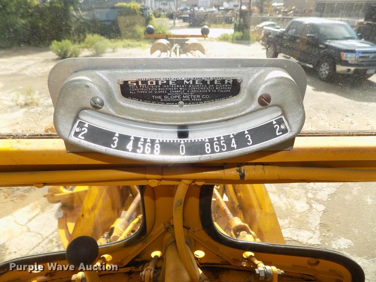 image for item DB8654 1969 Caterpillar 12F rigid frame motor grader