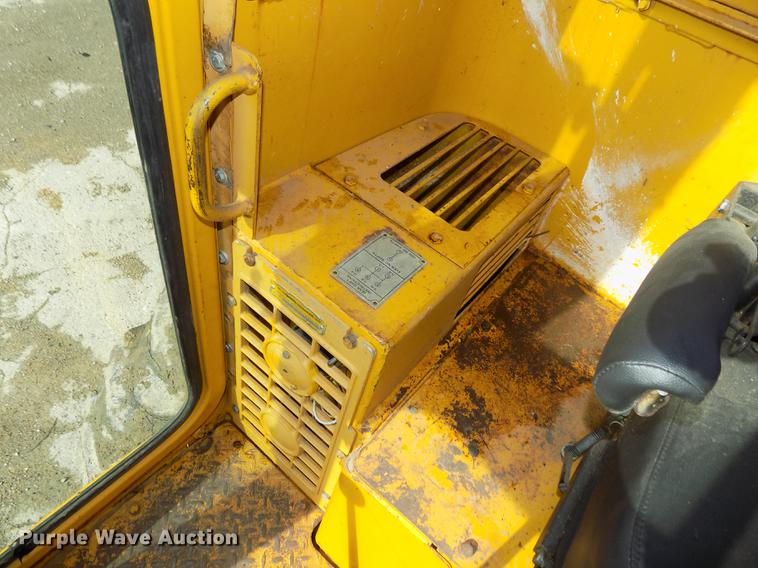 image for item DB8654 1969 Caterpillar 12F rigid frame motor grader