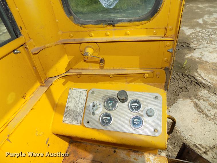 image for item DB8654 1969 Caterpillar 12F rigid frame motor grader