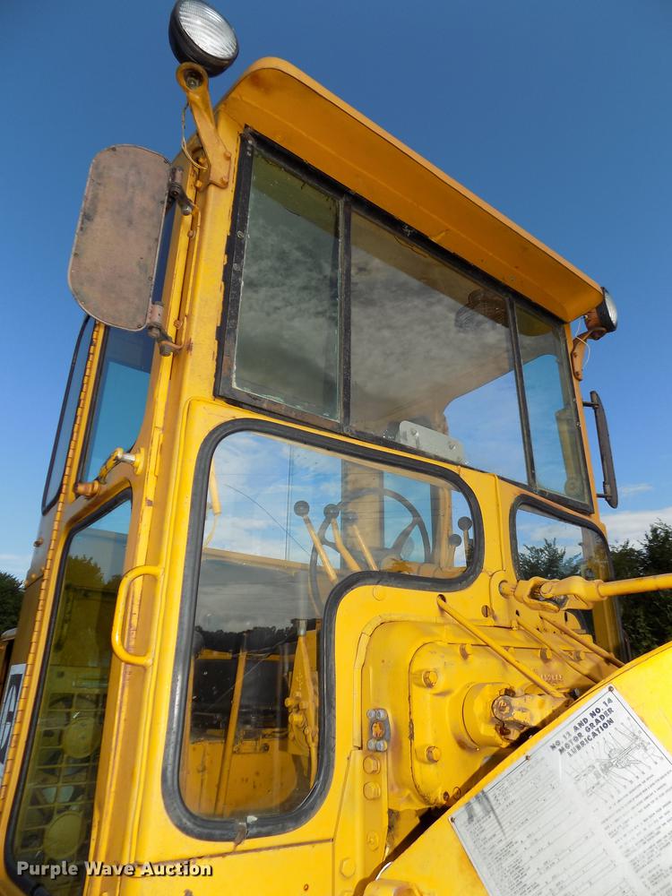 image for item DB8654 1969 Caterpillar 12F rigid frame motor grader