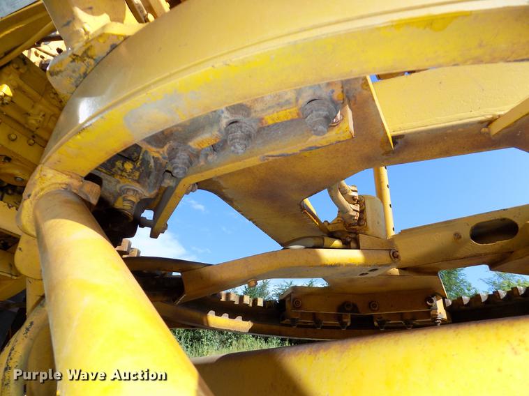 image for item DB8654 1969 Caterpillar 12F rigid frame motor grader