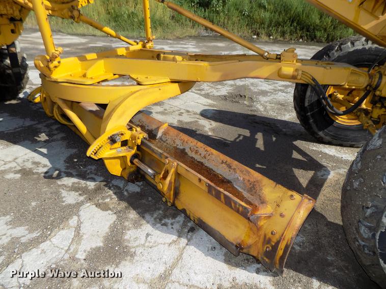 image for item DB8654 1969 Caterpillar 12F rigid frame motor grader
