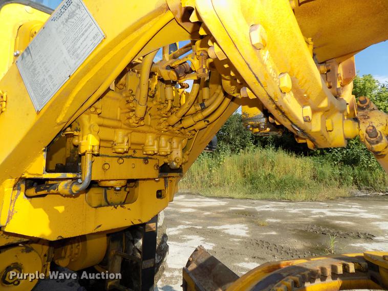 image for item DB8654 1969 Caterpillar 12F rigid frame motor grader