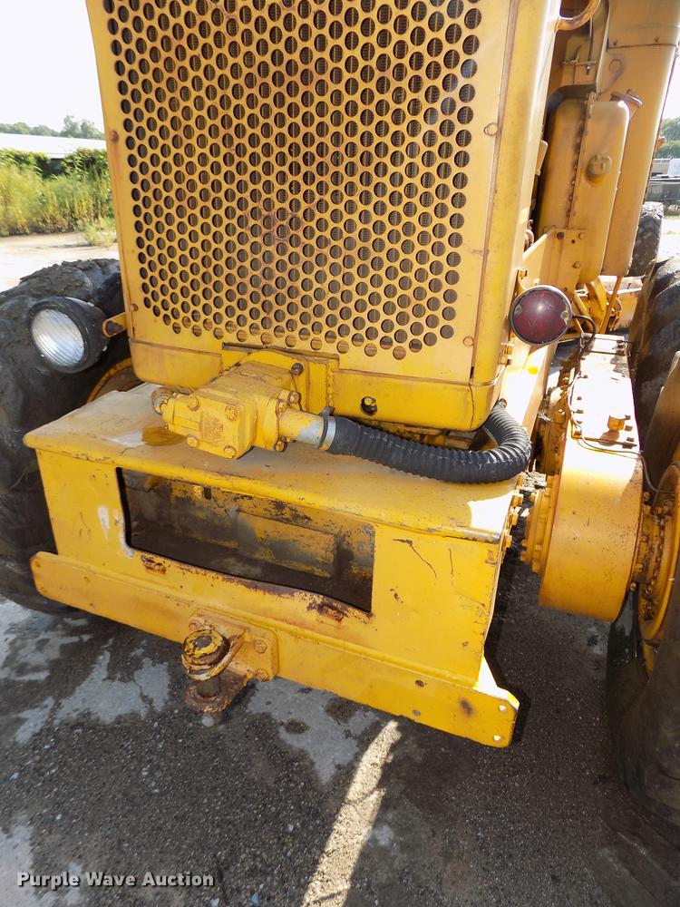 image for item DB8654 1969 Caterpillar 12F rigid frame motor grader