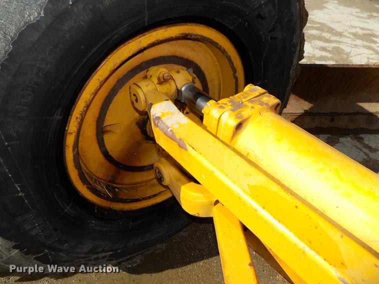 image for item DB8654 1969 Caterpillar 12F rigid frame motor grader