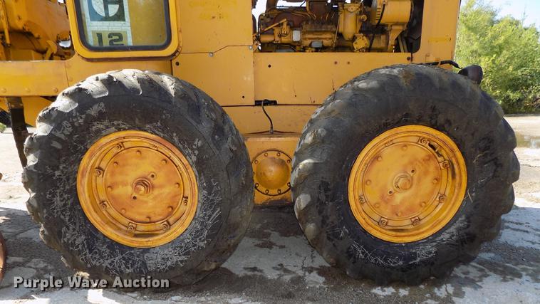 image for item DB8654 1969 Caterpillar 12F rigid frame motor grader