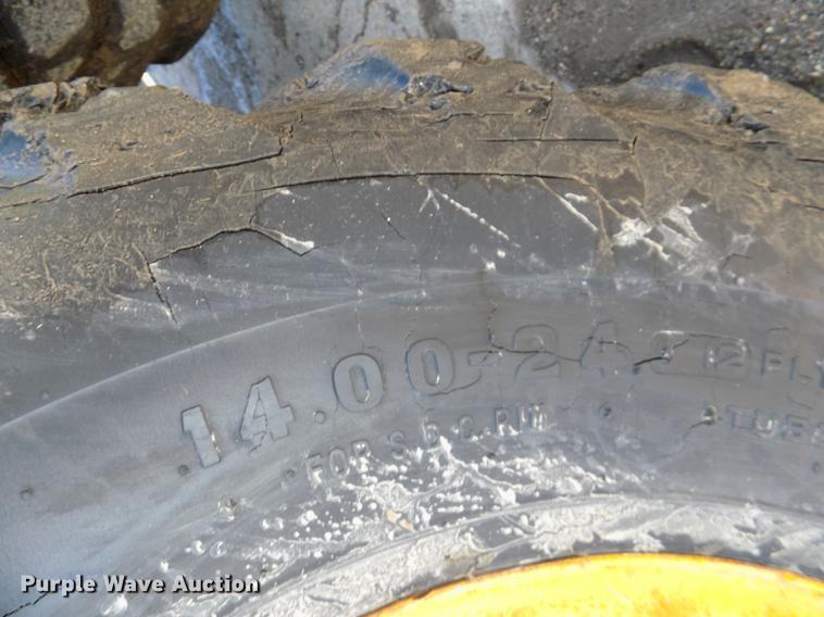 image for item DB8654 1969 Caterpillar 12F rigid frame motor grader