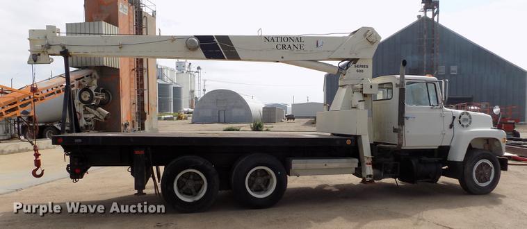 image for item DB9138 1978 Ford crane truck