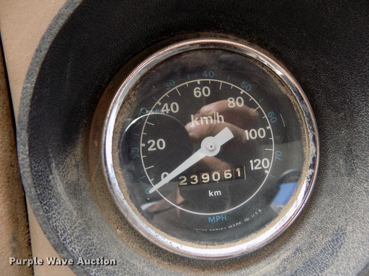 image for item DB9138 1978 Ford crane truck