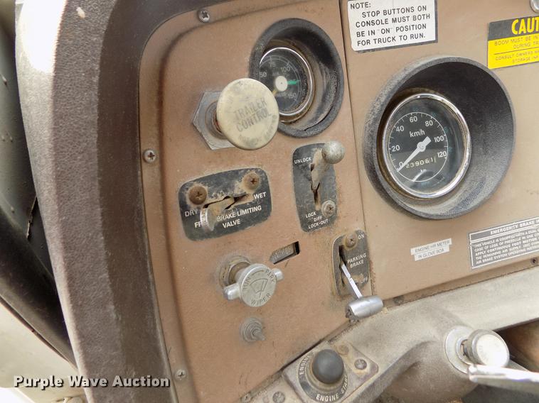 image for item DB9138 1978 Ford crane truck