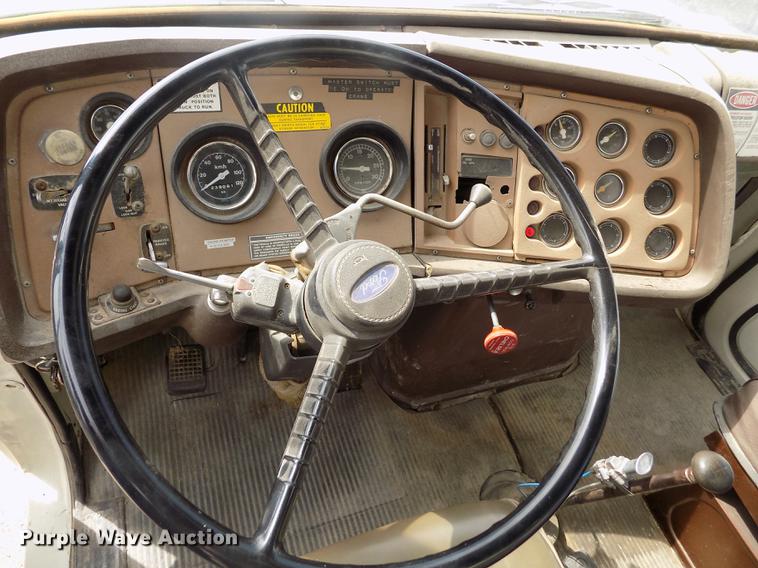 image for item DB9138 1978 Ford crane truck