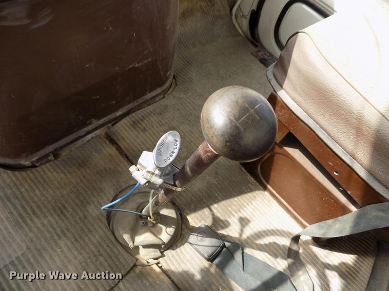 image for item DB9138 1978 Ford crane truck