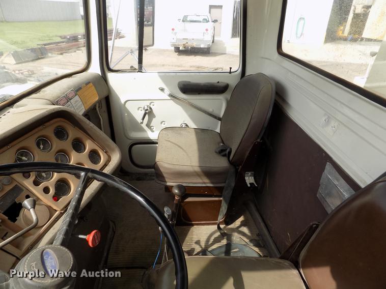 image for item DB9138 1978 Ford crane truck