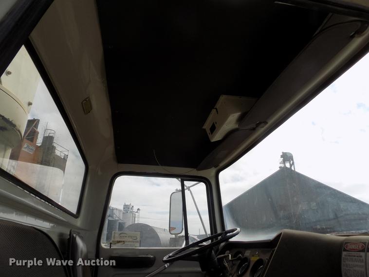 image for item DB9138 1978 Ford crane truck