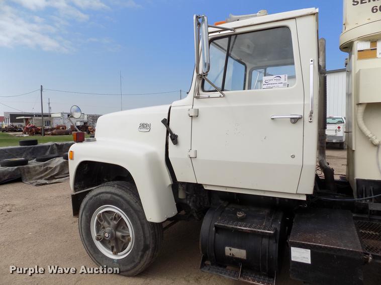 image for item DB9138 1978 Ford crane truck