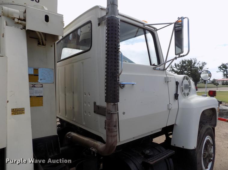 image for item DB9138 1978 Ford crane truck