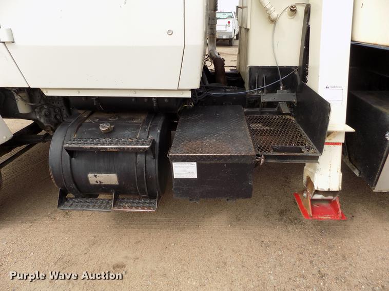 image for item DB9138 1978 Ford crane truck