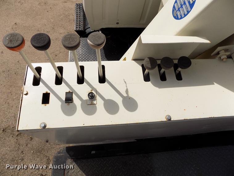 image for item DB9138 1978 Ford crane truck