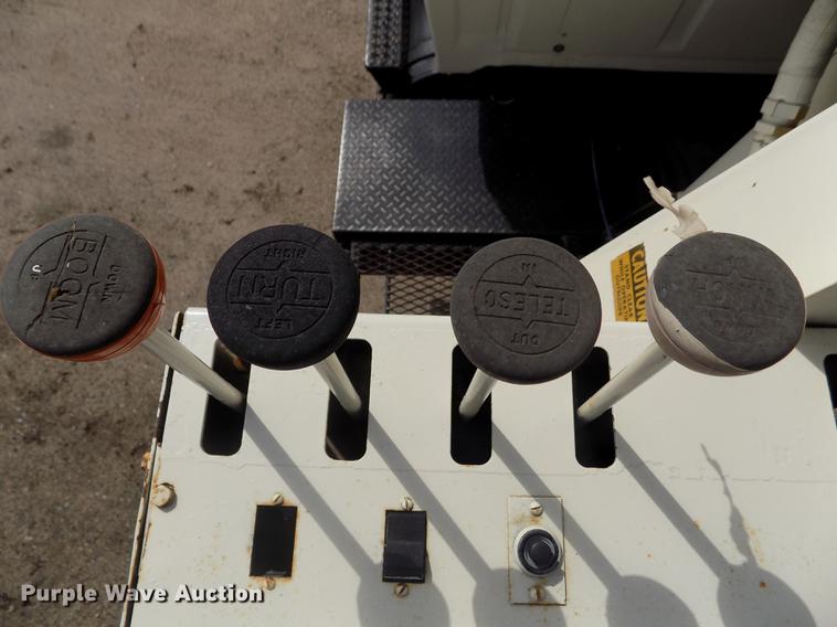 image for item DB9138 1978 Ford crane truck