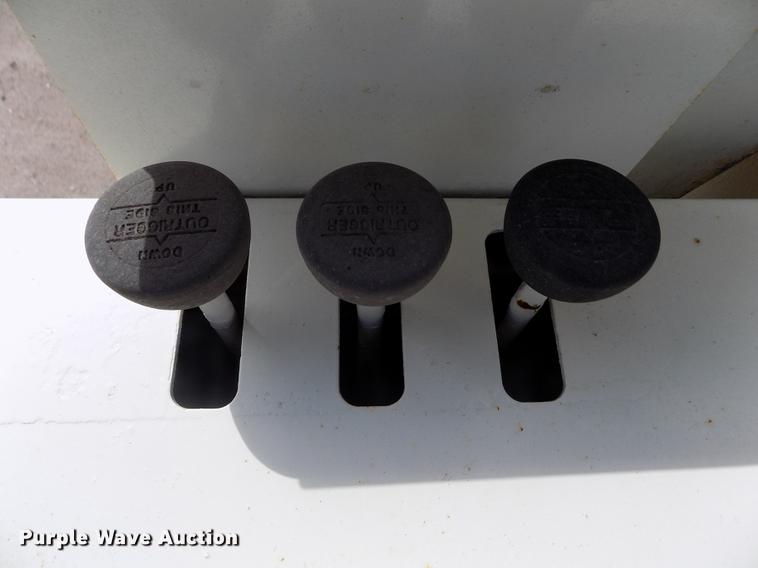 image for item DB9138 1978 Ford crane truck