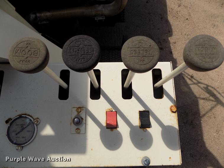 image for item DB9138 1978 Ford crane truck