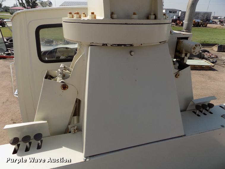 image for item DB9138 1978 Ford crane truck