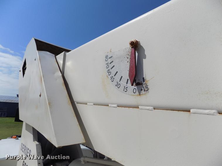 image for item DB9138 1978 Ford crane truck