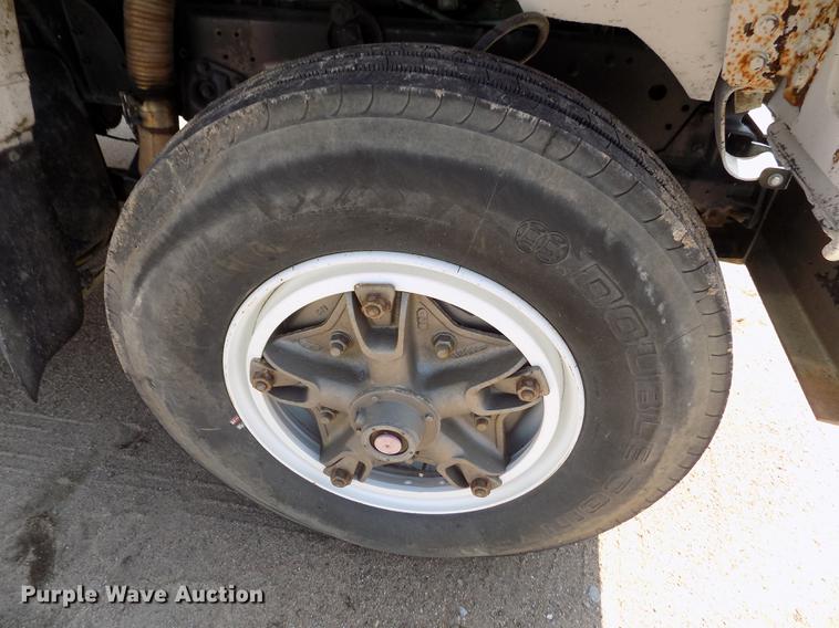 image for item DB9138 1978 Ford crane truck