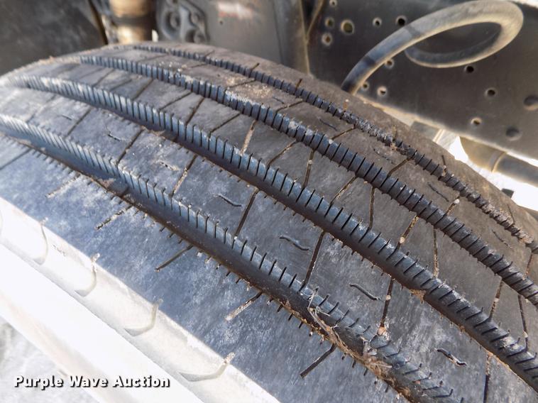 image for item DB9138 1978 Ford crane truck