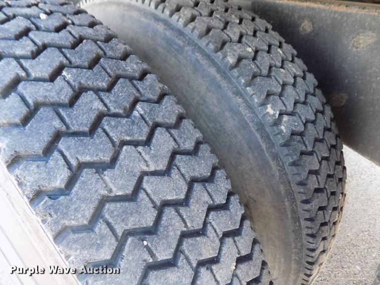 image for item DB9138 1978 Ford crane truck