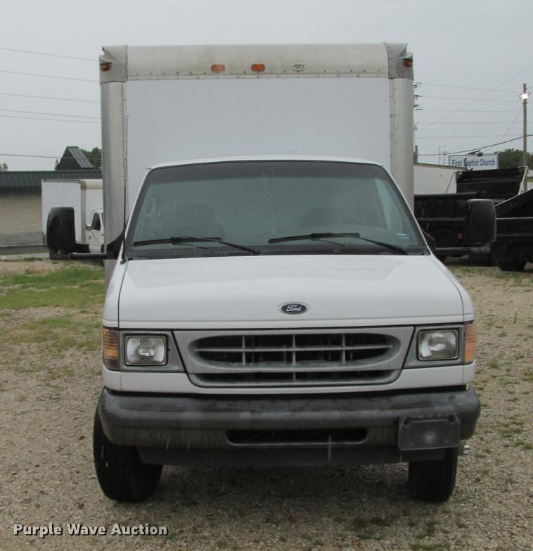image for item DB9312 2002 Ford Econoline E350 Super Duty service and lube box truck