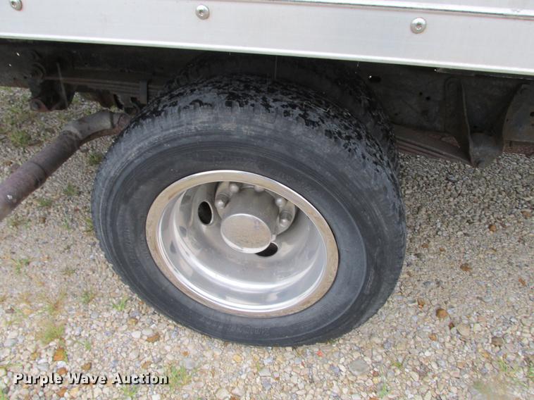 image for item DB9312 2002 Ford Econoline E350 Super Duty service and lube box truck