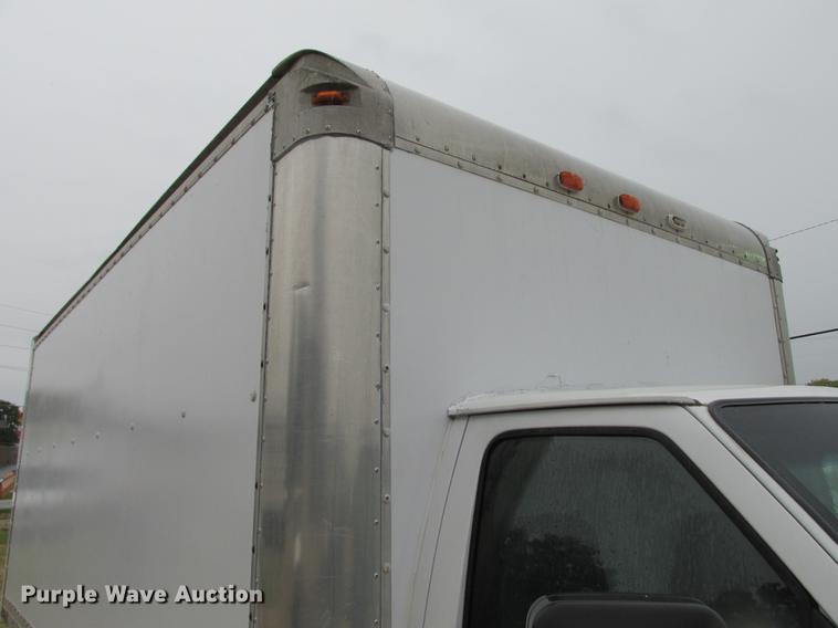 image for item DB9312 2002 Ford Econoline E350 Super Duty service and lube box truck