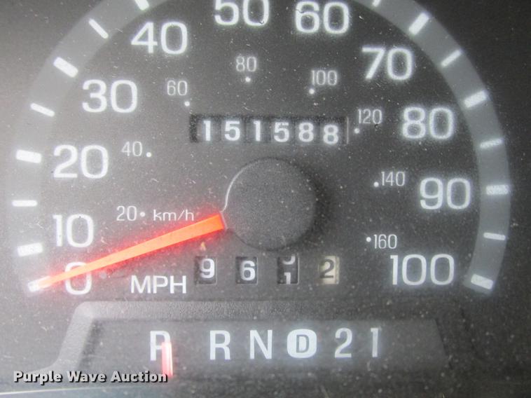 image for item DB9312 2002 Ford Econoline E350 Super Duty service and lube box truck