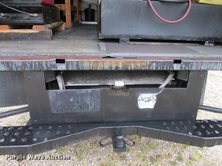 image for item DB9312 2002 Ford Econoline E350 Super Duty service and lube box truck