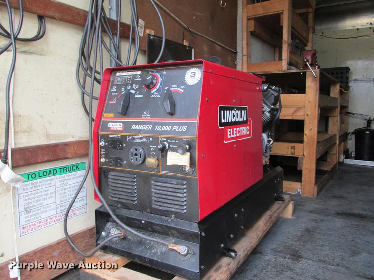 image for item DB9312 2002 Ford Econoline E350 Super Duty service and lube box truck