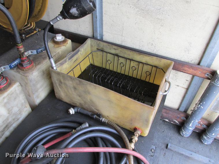 image for item DB9312 2002 Ford Econoline E350 Super Duty service and lube box truck