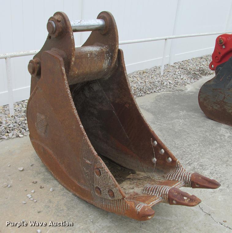 image for item DB9314 Hensley excavator bucket