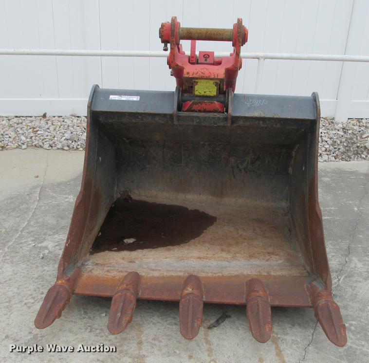 image for item DB9316 2016 Komatsu excavator bucket