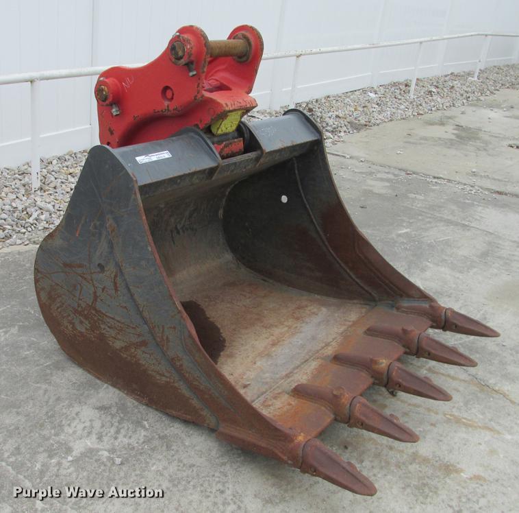 image for item DB9316 2016 Komatsu excavator bucket